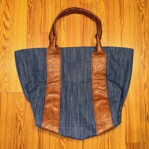 The Pioneer Woman Women’s Denim Tote Bag, Blue